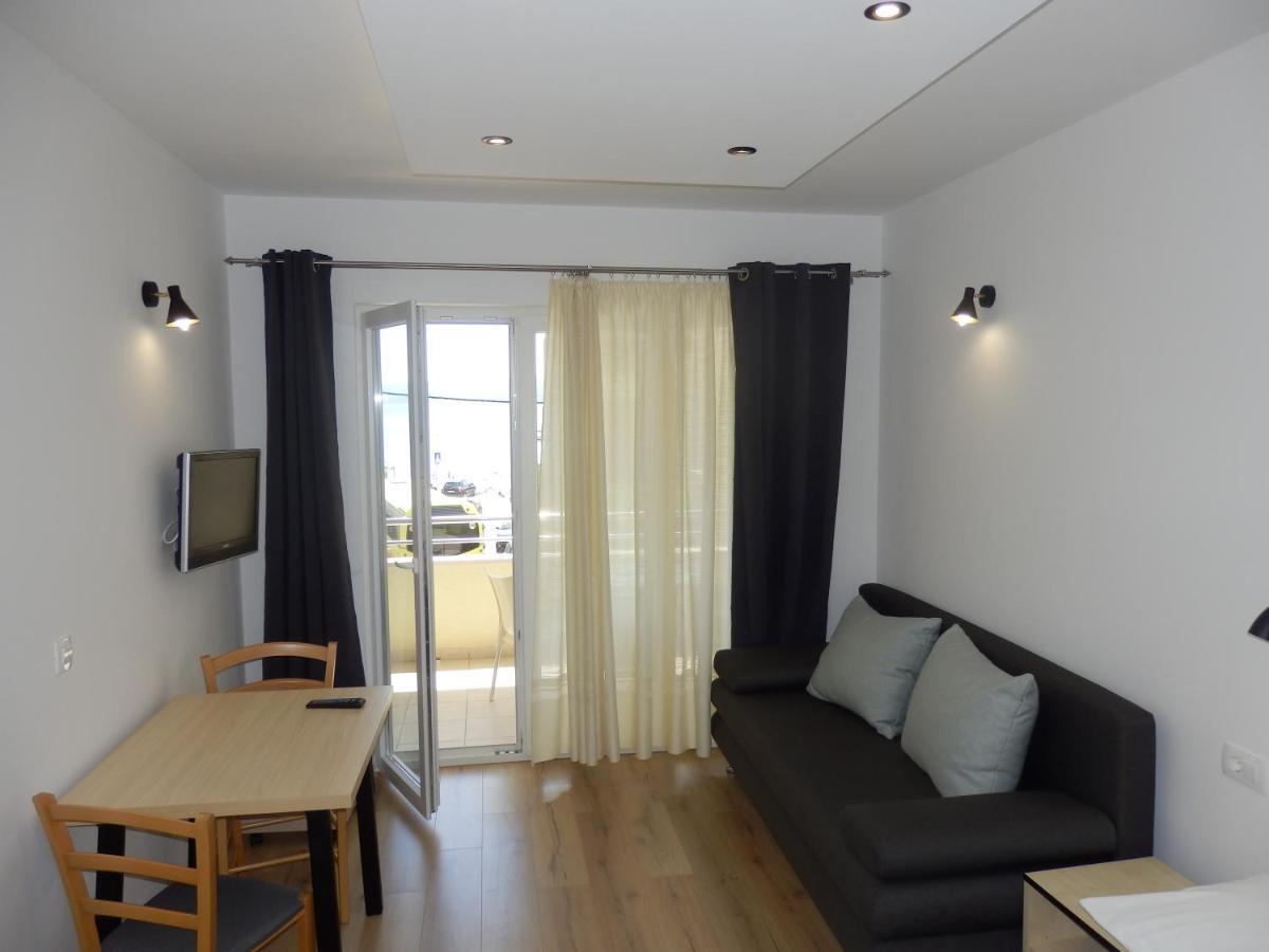 Apartments Rica Omiš Exteriör bild