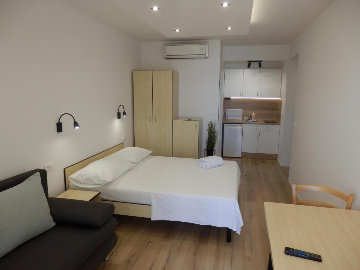 Apartments Rica Omiš Exteriör bild